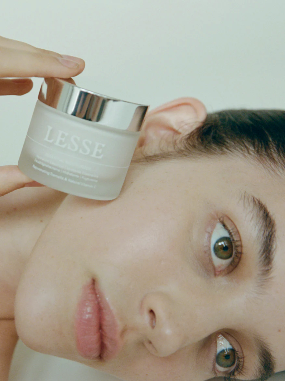 LESSE Essential Moisturizer